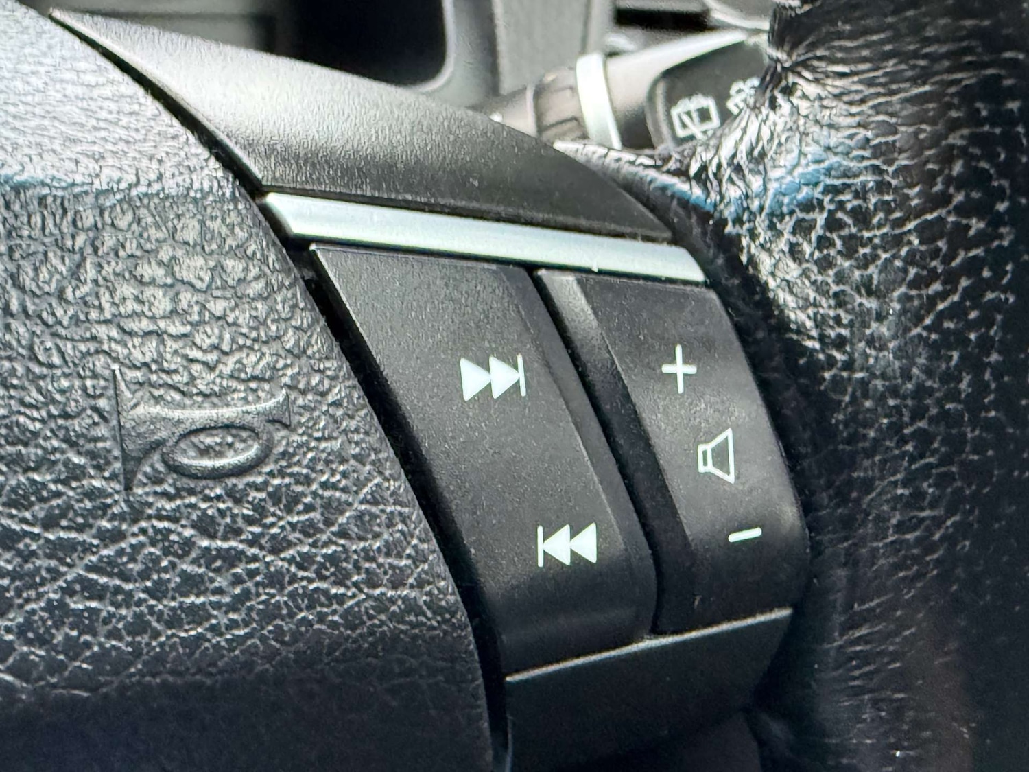 Used Volvo XC90 2010 for sale - 77749049: Photo 10