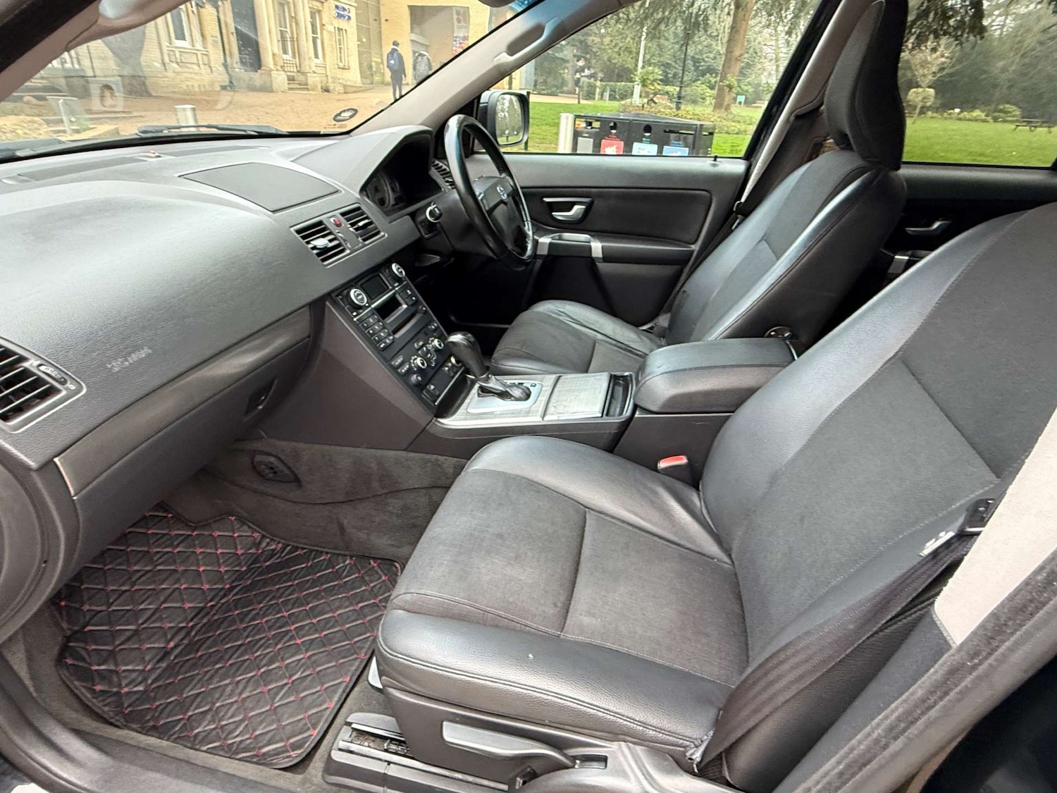 Used Volvo XC90 2010 for sale - 77749049: Photo 11