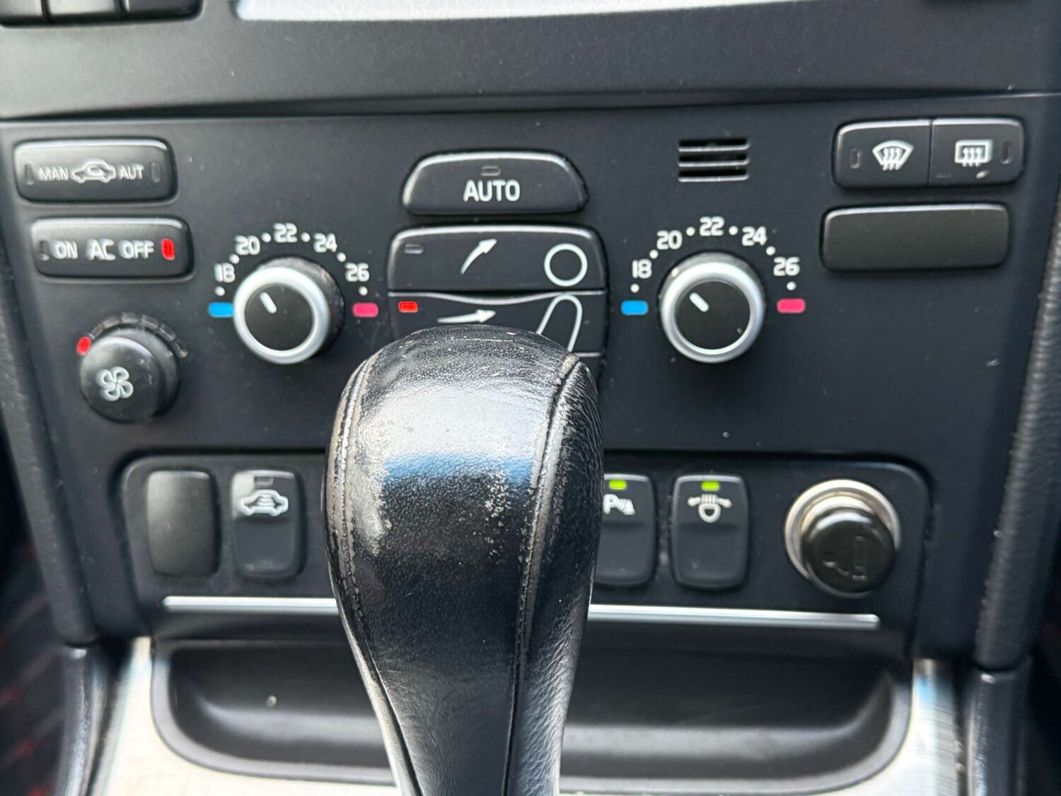 Used Volvo XC90 2010 for sale - 77749049: Photo 20