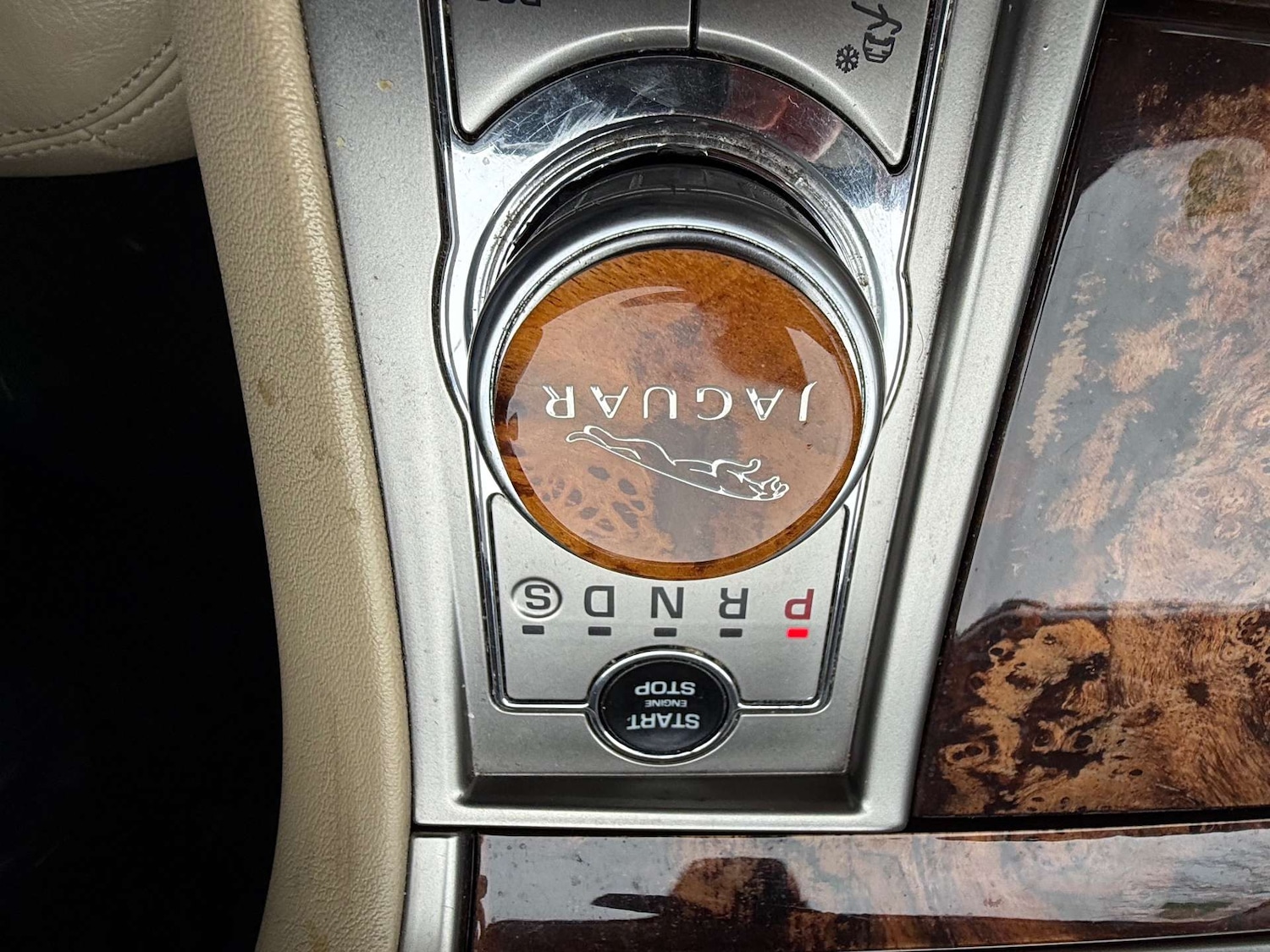 Used Jaguar XF 2010 for sale - 77621929: Photo 28