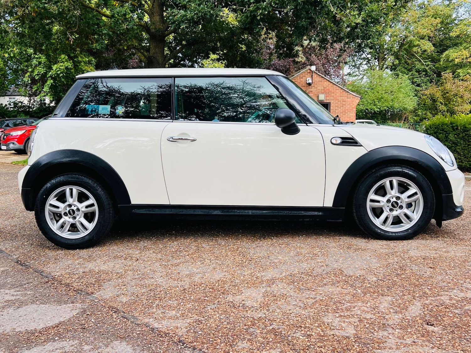 Used MINI Hatch 2013 for sale - 76600840: Photo 2