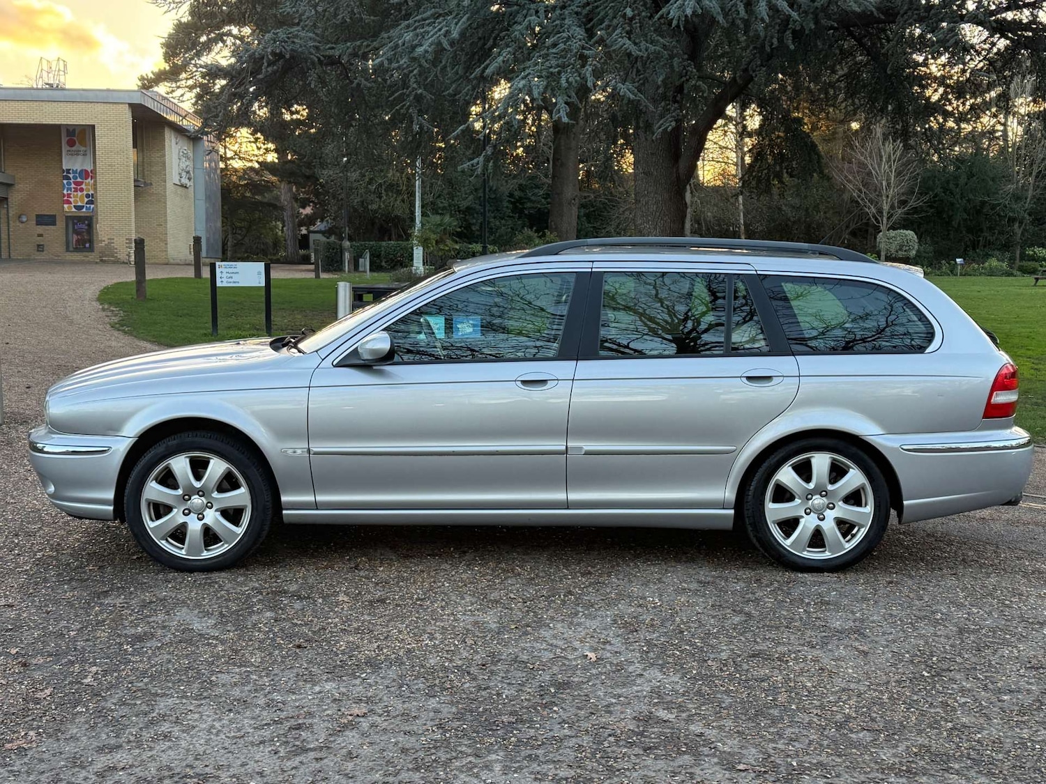 Used Jaguar X-Type 2004 for sale - 76907713: Photo 3