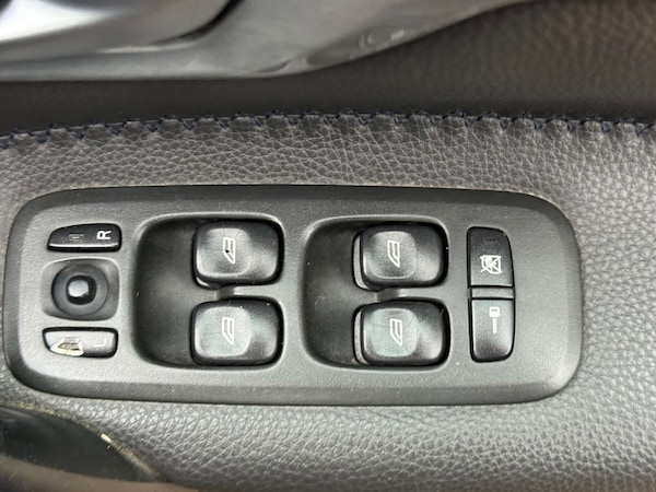 Used Volvo XC70 2011 for sale - 76331015: Photo 10