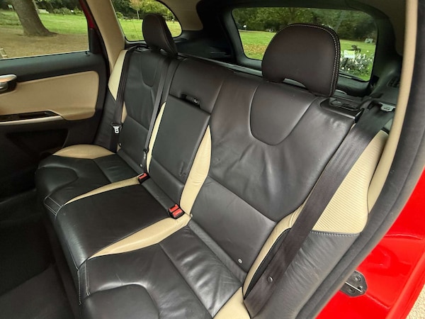 Used Volvo XC60 2010 for sale - 76331003: Photo 12