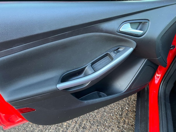 Used Ford Focus 2015 for sale - 76331018: Photo 13