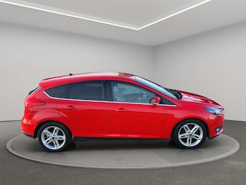 Used Ford Focus 2015 for sale - 76331018: Photo 2