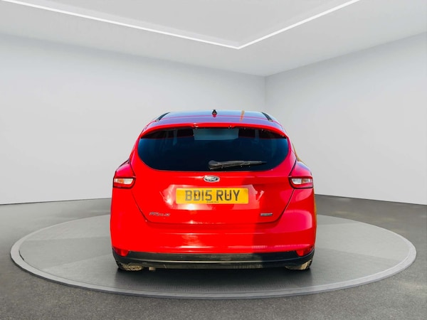 Used Ford Focus 2015 for sale - 76331018: Photo 4