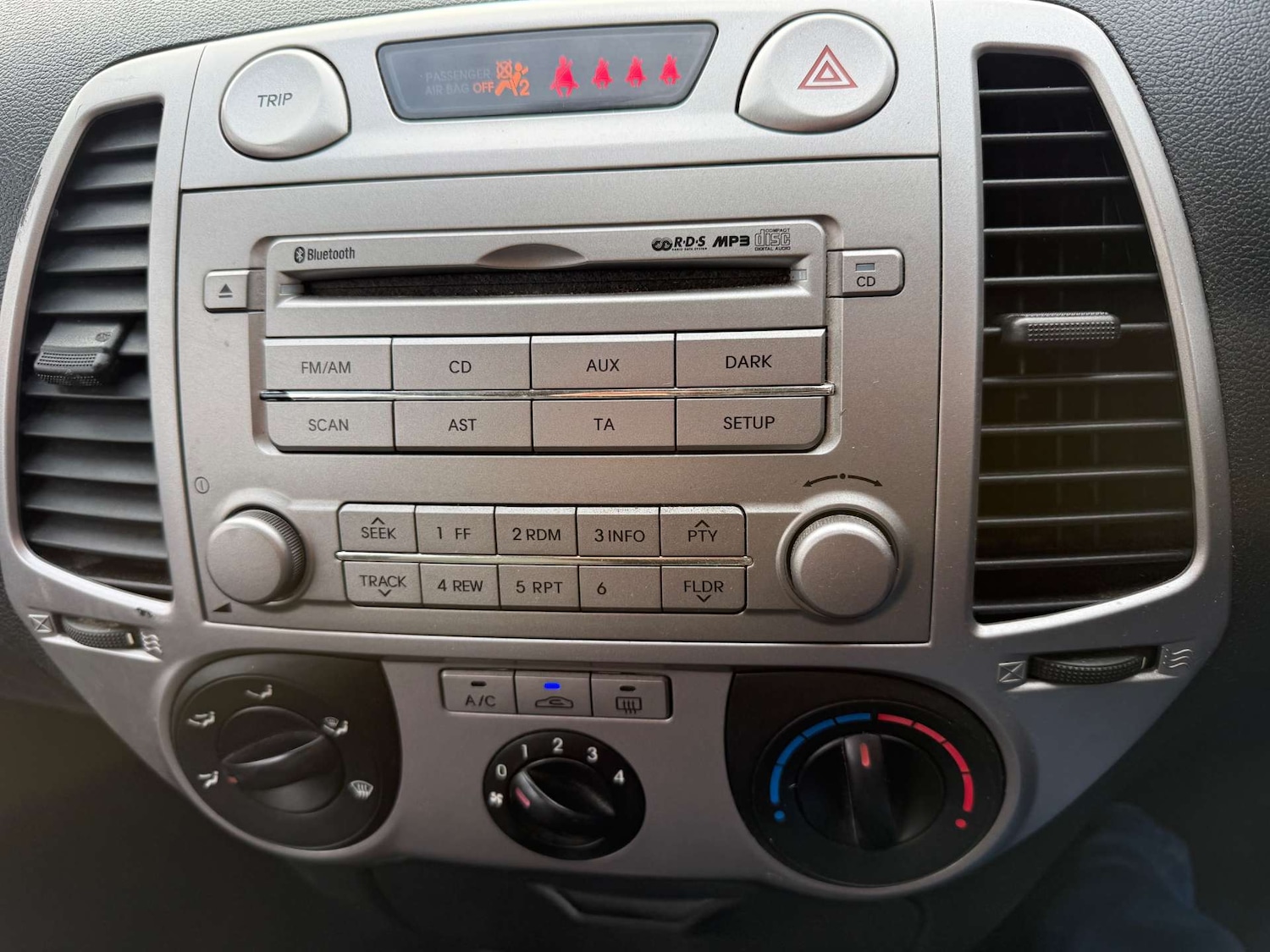 Used Hyundai i20 2010 for sale - 78088764: Photo 12