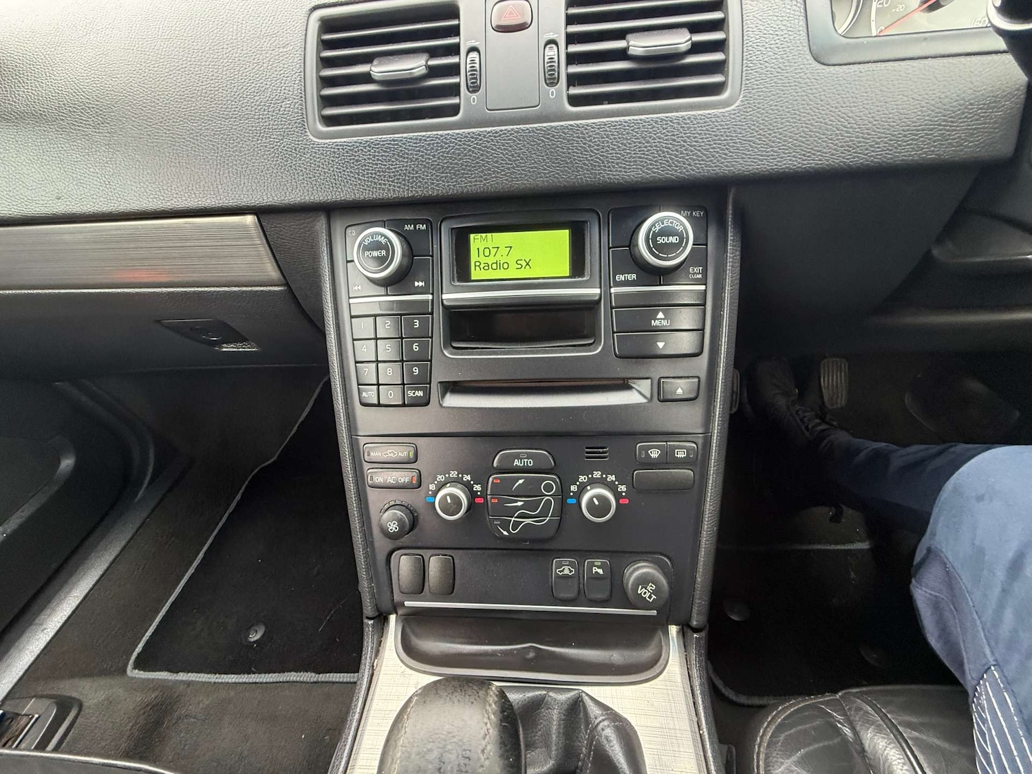 Used Volvo XC90 2010 for sale - 76331006: Photo 9