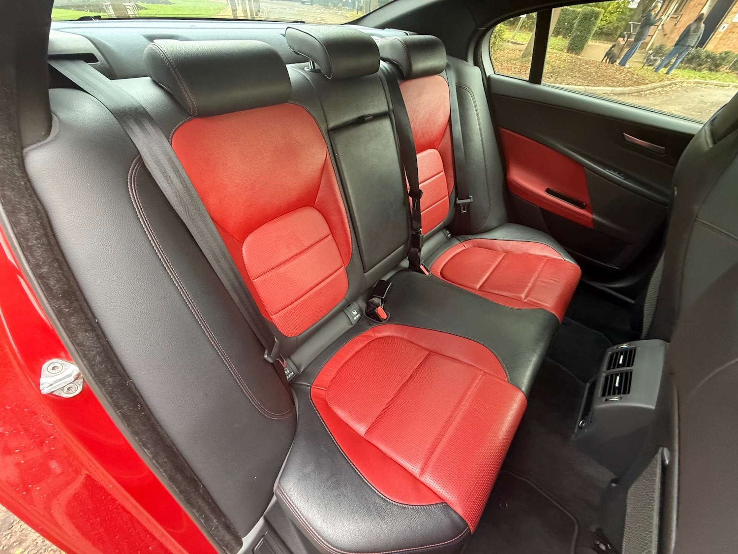 Used Jaguar XE 2015 for sale - 76358326: Photo 13