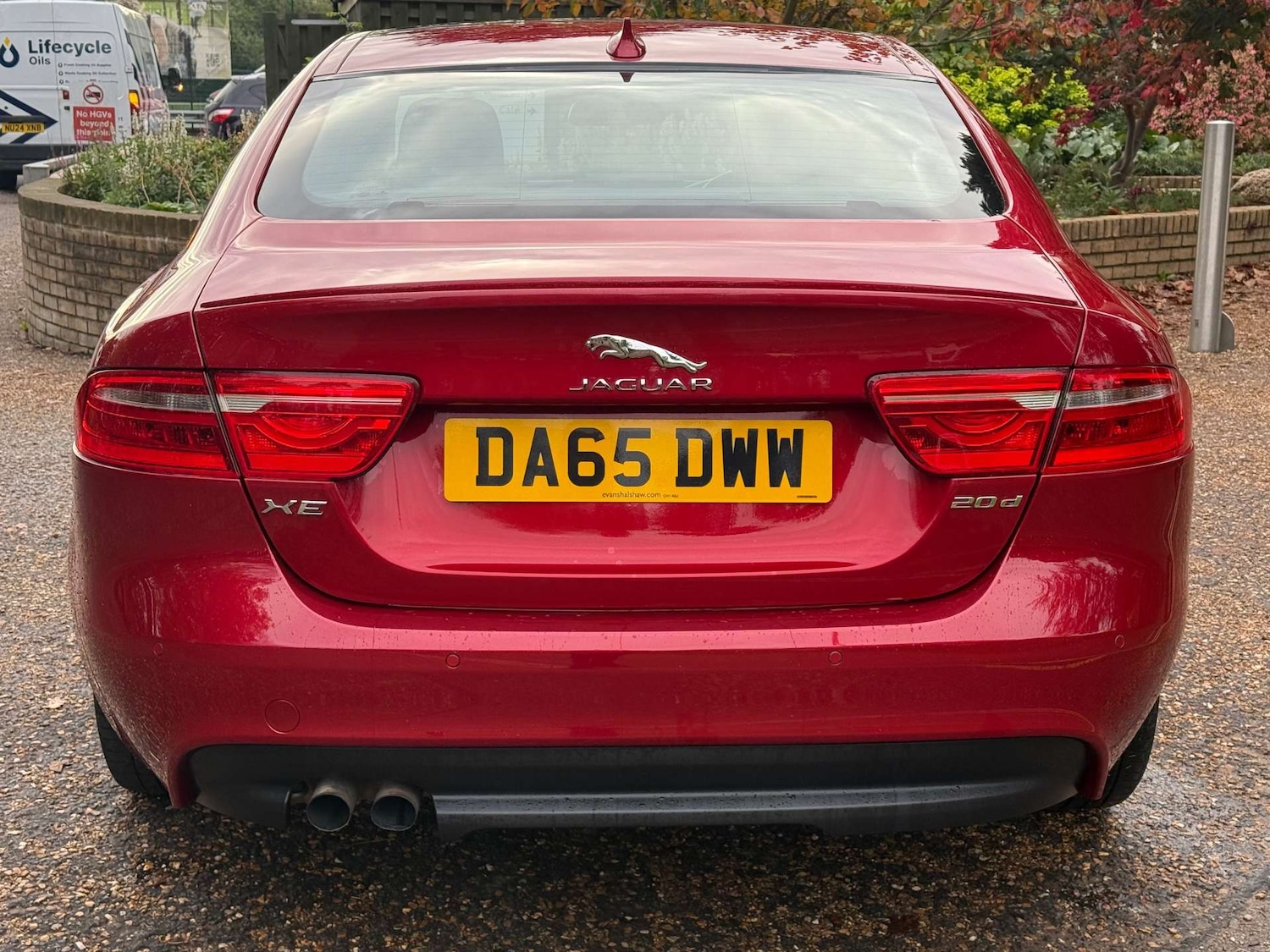 Used Jaguar XE 2015 for sale - 76358326: Photo 2