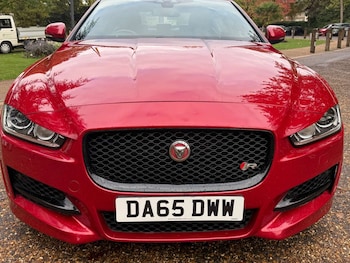 Used Jaguar XE 2015 for sale - 76358326: Photo
