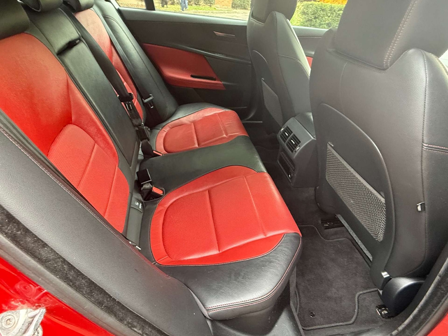 Used Jaguar XE 2015 for sale - 76358326: Photo 7