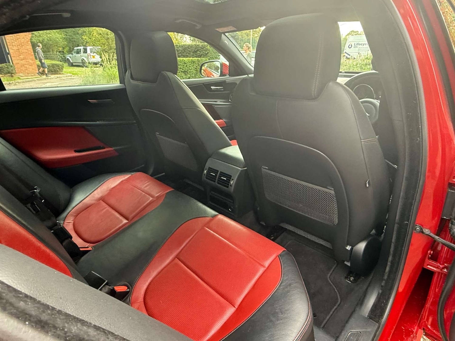 Used Jaguar XE 2015 for sale - 76358326: Photo 8