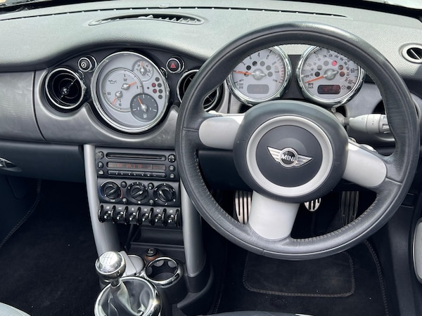 Used MINI Convertible 2007 for sale - 75095238: Photo 10