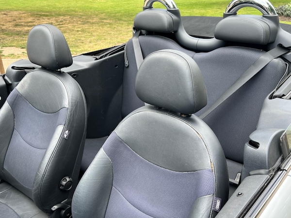 Used MINI Convertible 2007 for sale - 75095238: Photo 17