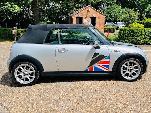 Used MINI Convertible 2007 for sale - 75095238: Photo 25