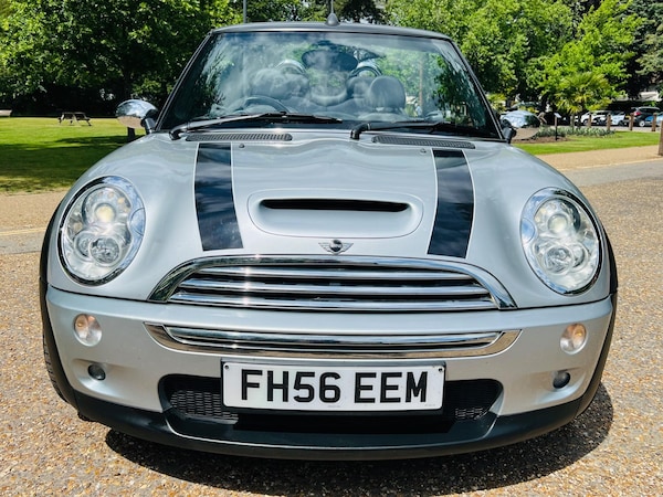 Used MINI Convertible 2007 for sale - 75095238: Photo 5