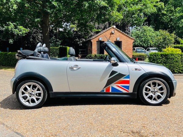 Used MINI Convertible 2007 for sale - 75095238: Photo 7