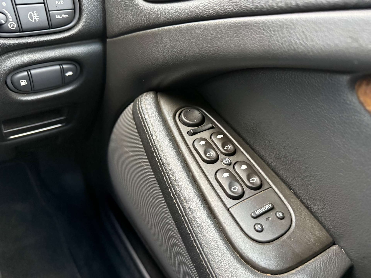 Used Jaguar S-Type 2006 for sale - 77437499: Photo 21