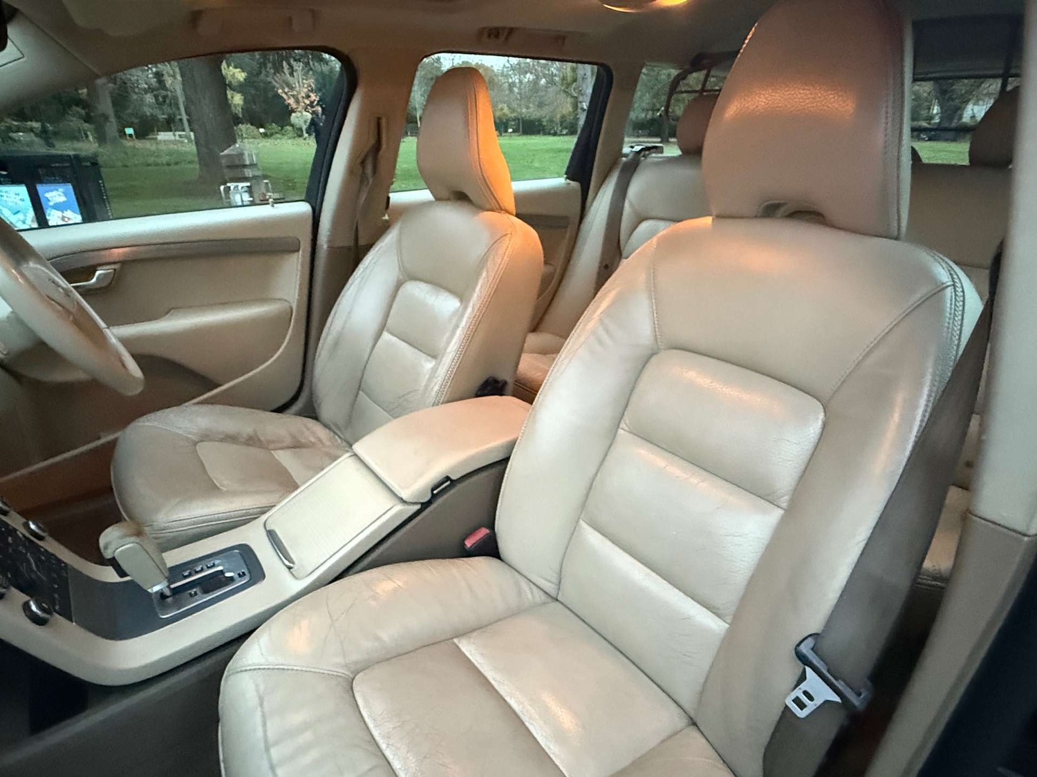 Used Volvo XC70 2009 for sale - 76569735: Photo 10