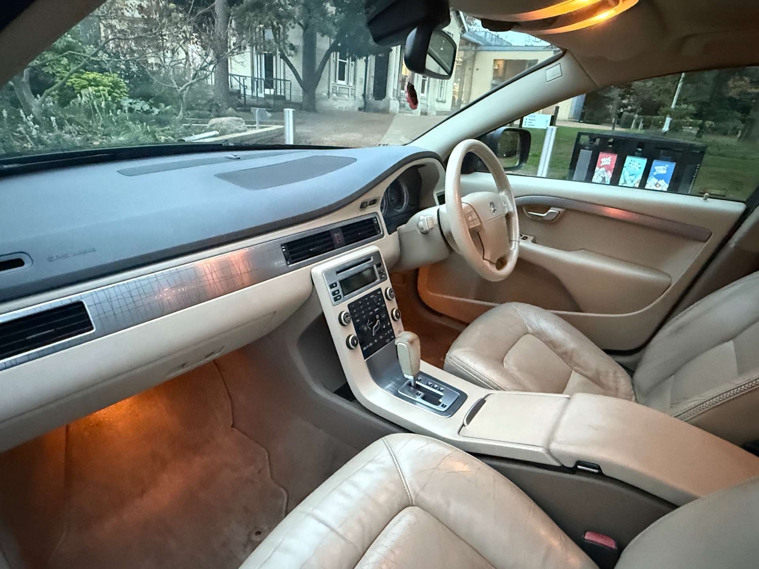 Used Volvo XC70 2009 for sale - 76569735: Photo 15