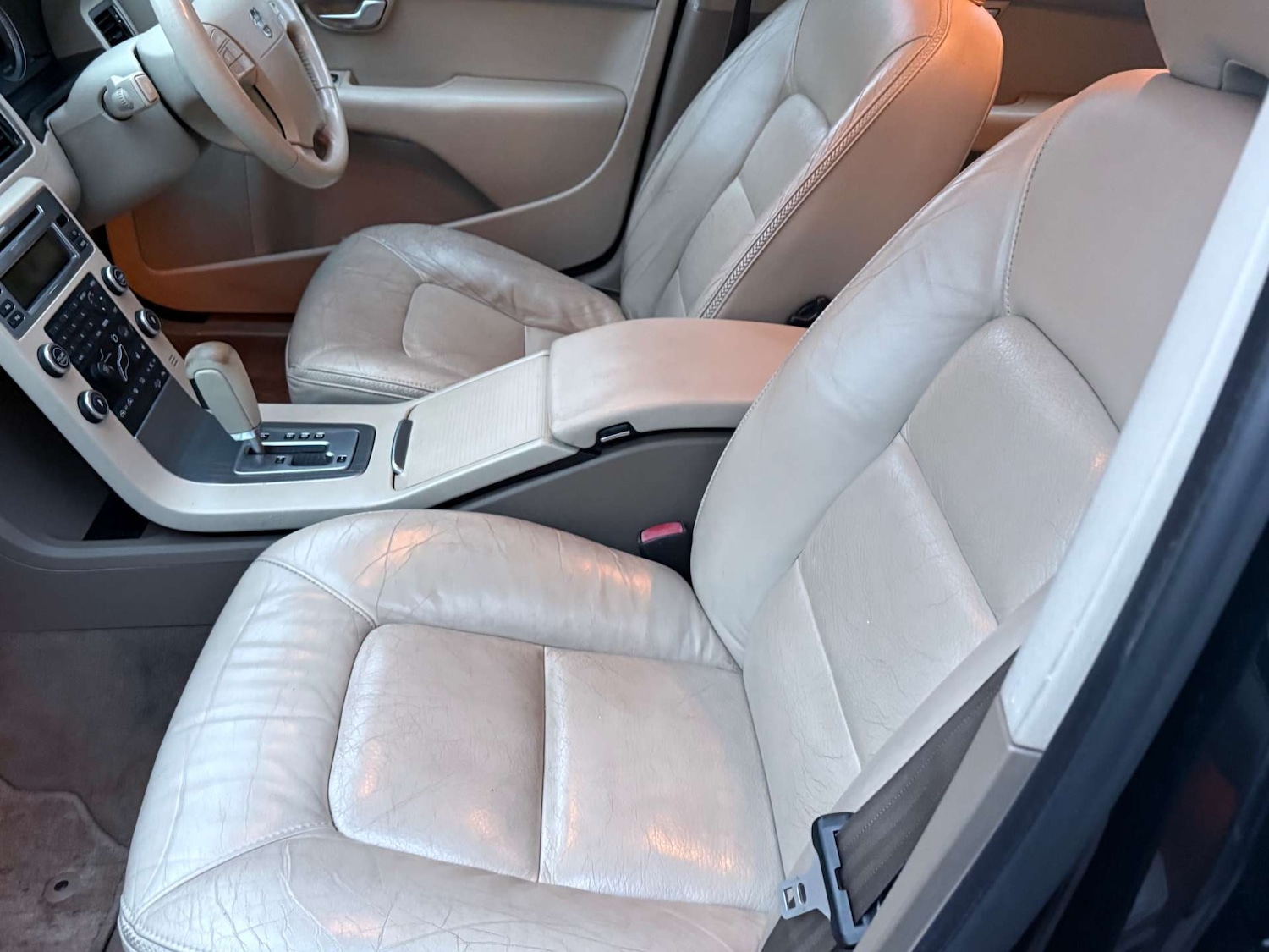 Used Volvo XC70 2009 for sale - 76569735: Photo 23