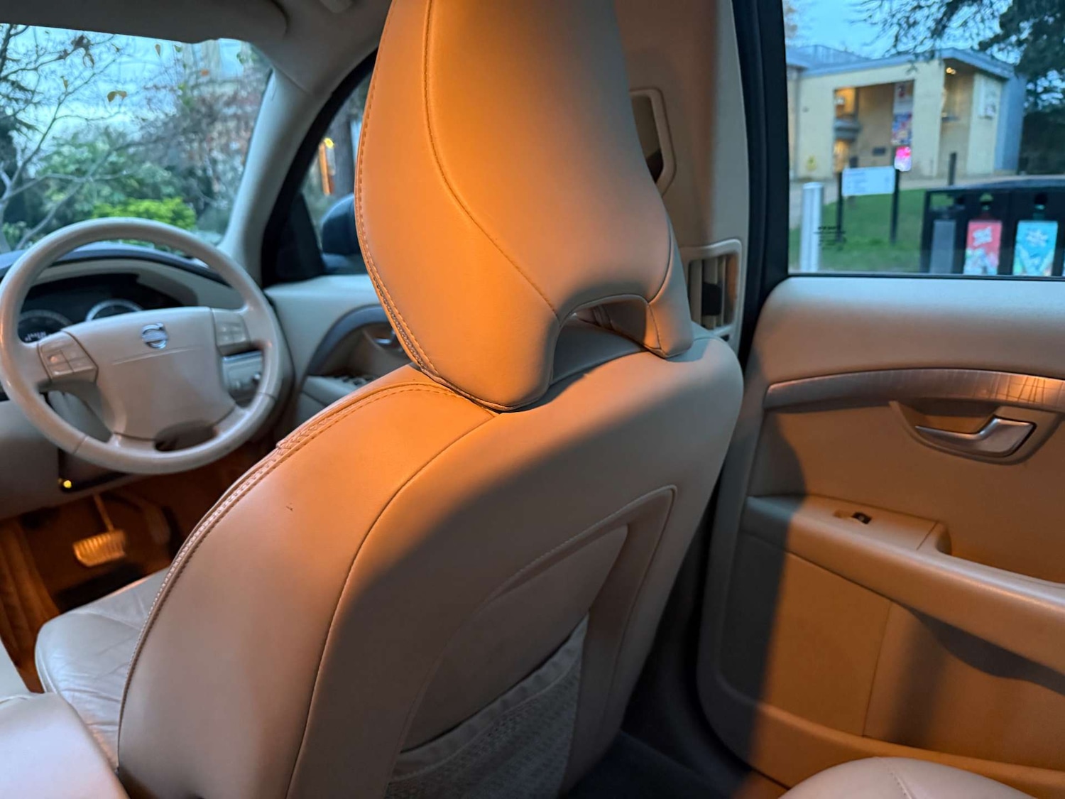 Used Volvo XC70 2009 for sale - 76569735: Photo 25