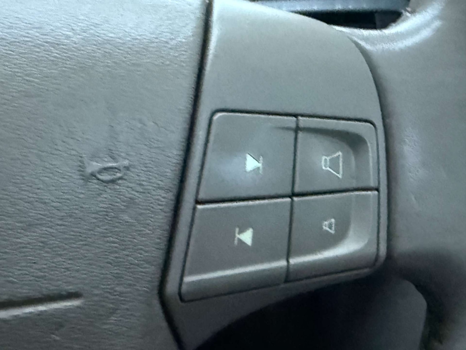 Used Volvo XC70 2009 for sale - 76569735: Photo 9