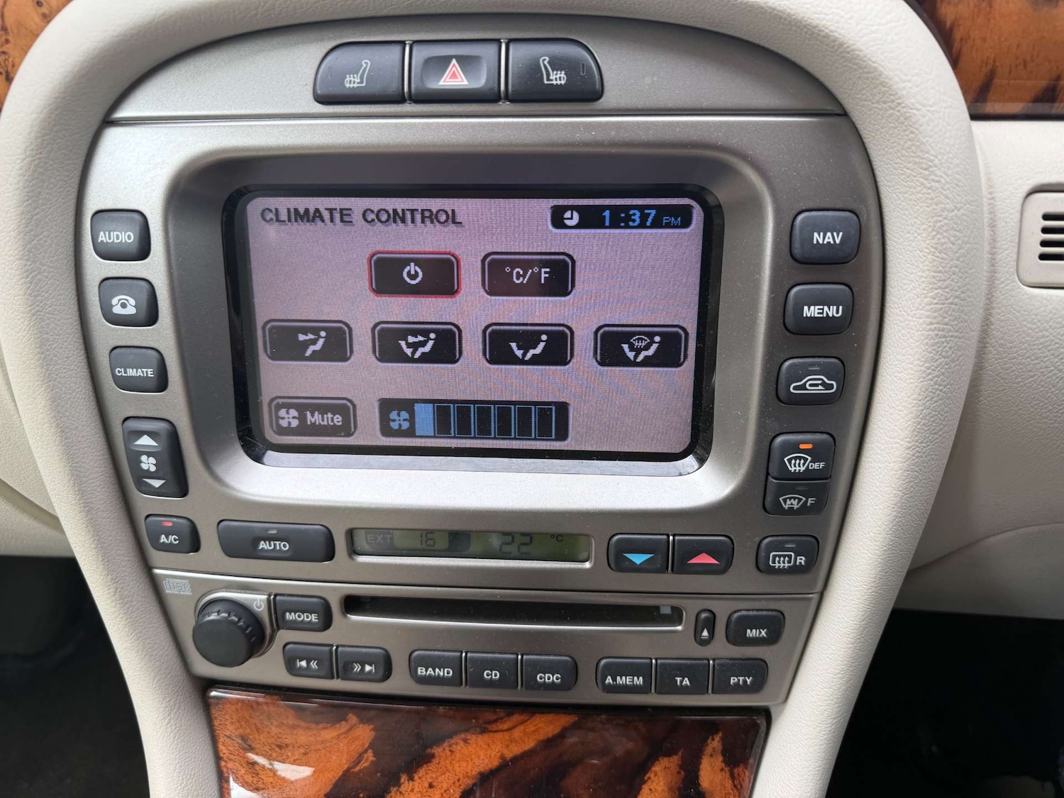 Used Jaguar X-Type 2010 for sale - 76331012: Photo 18