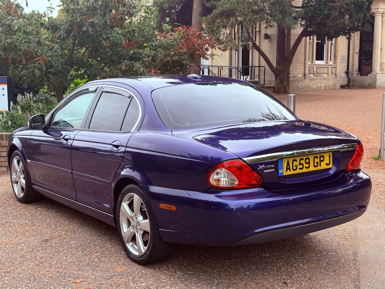 Used Jaguar X-Type 2010 for sale - 76331012: Photo 4