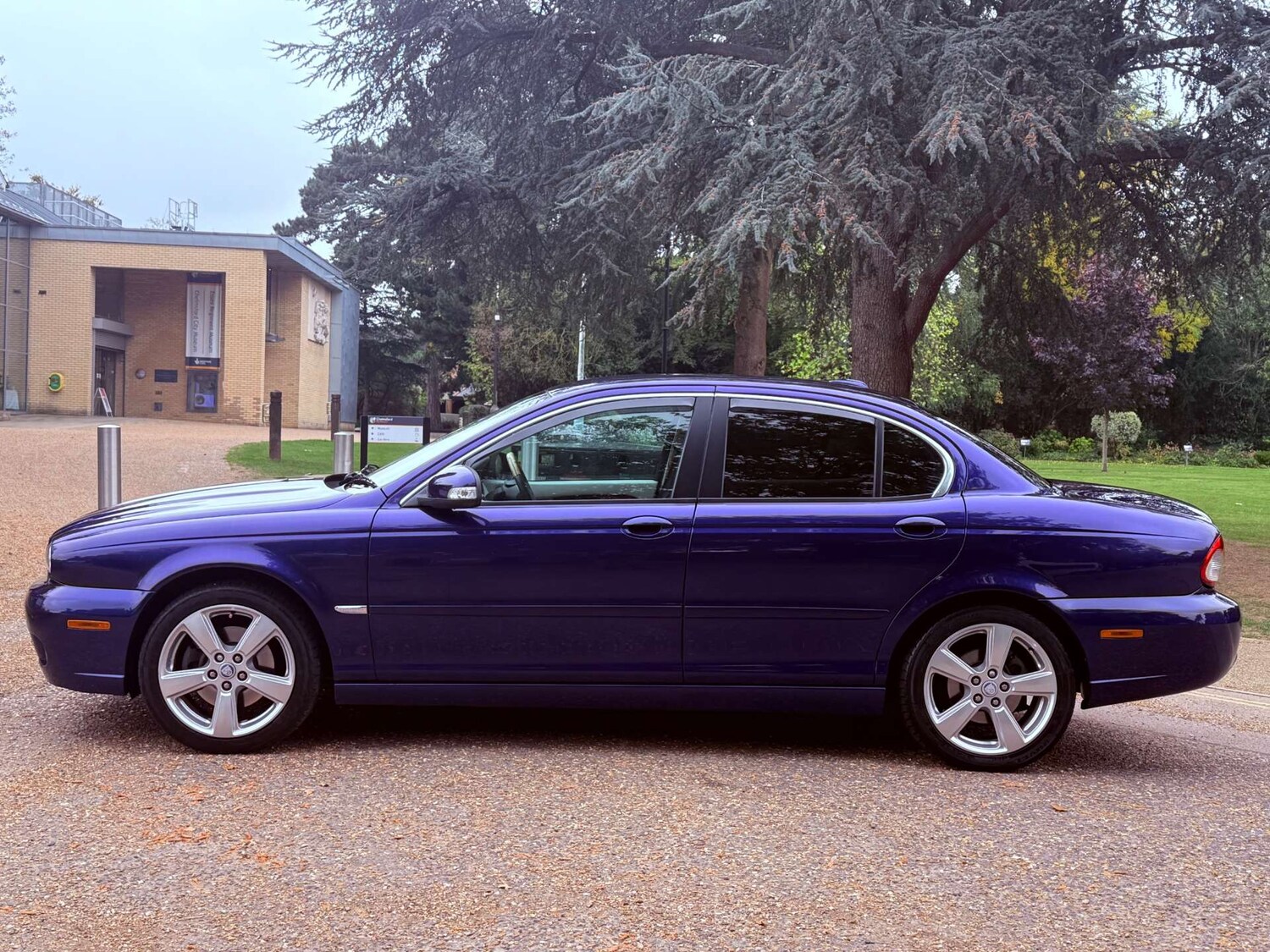 Used Jaguar X-Type 2010 for sale - 76331012: Photo 5