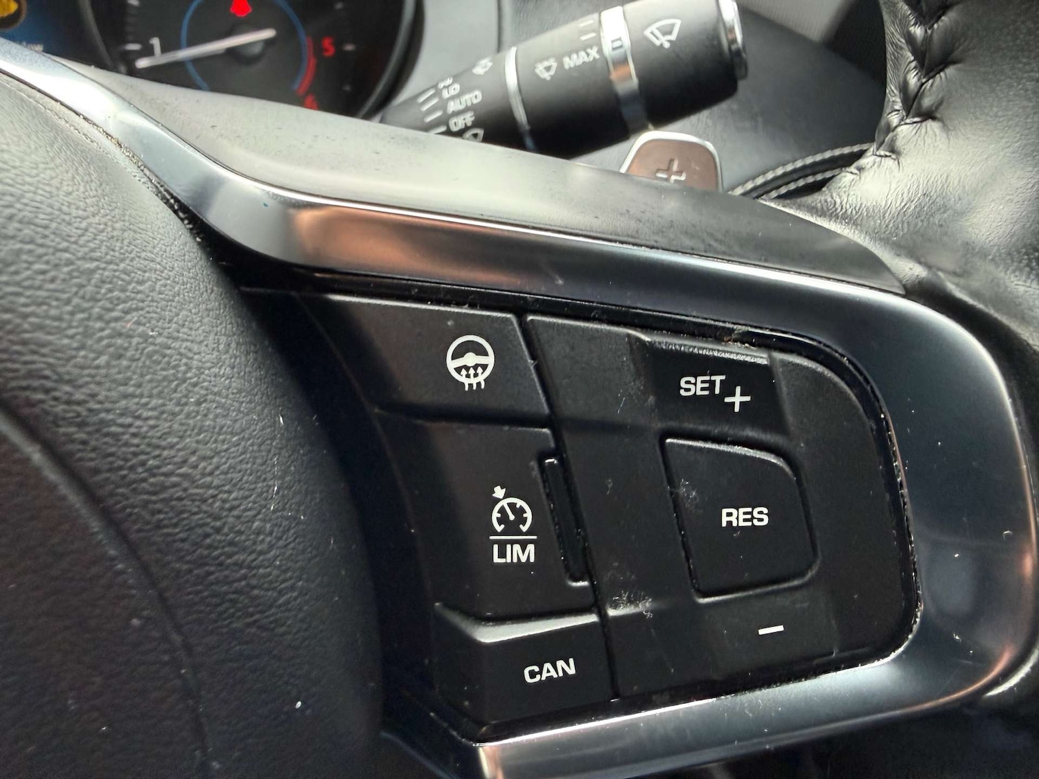 Used Jaguar XE 2018 for sale - 78131360: Photo 11