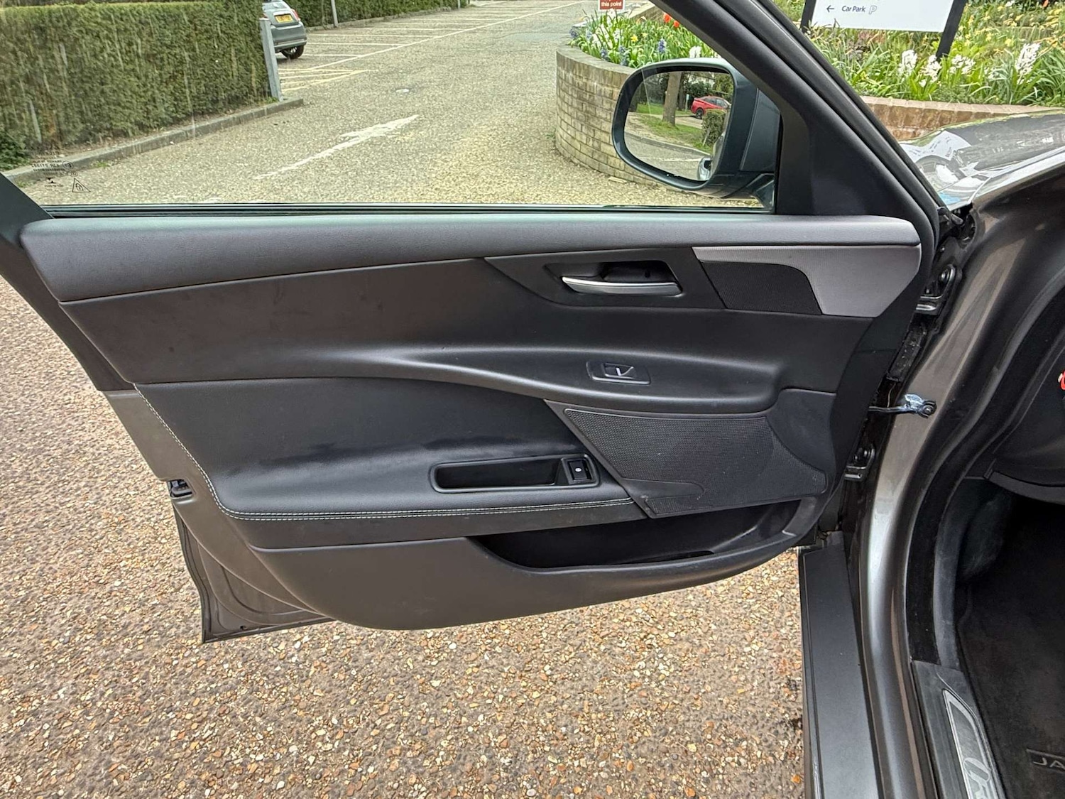 Used Jaguar XE 2018 for sale - 78131360: Photo 21