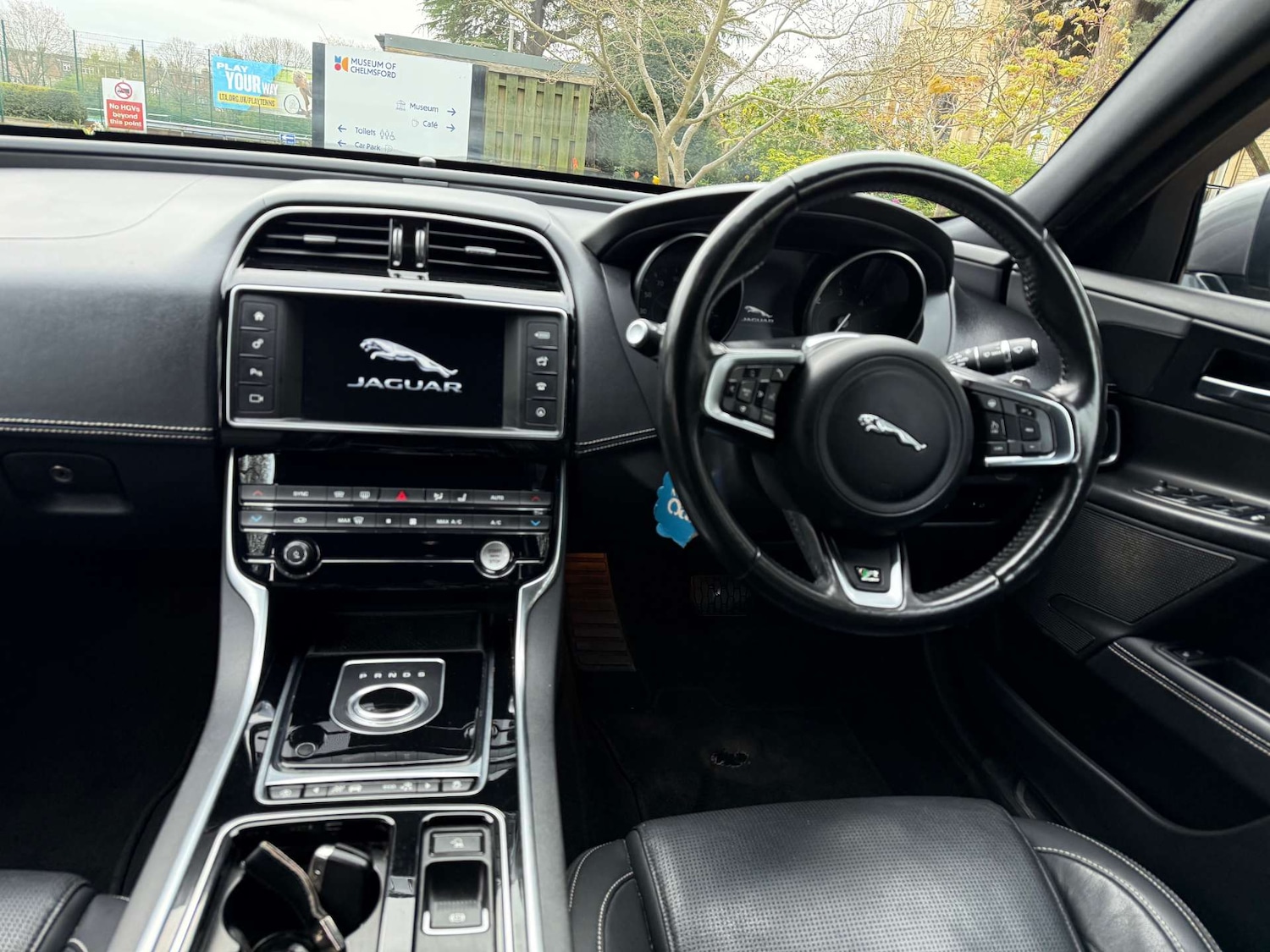 Used Jaguar XE 2018 for sale - 78131360: Photo 25