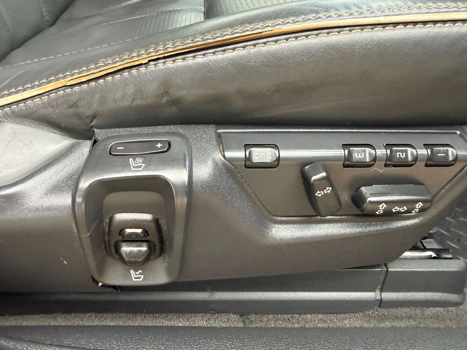 Used Volvo XC90 2010 for sale - 78131358: Photo 14