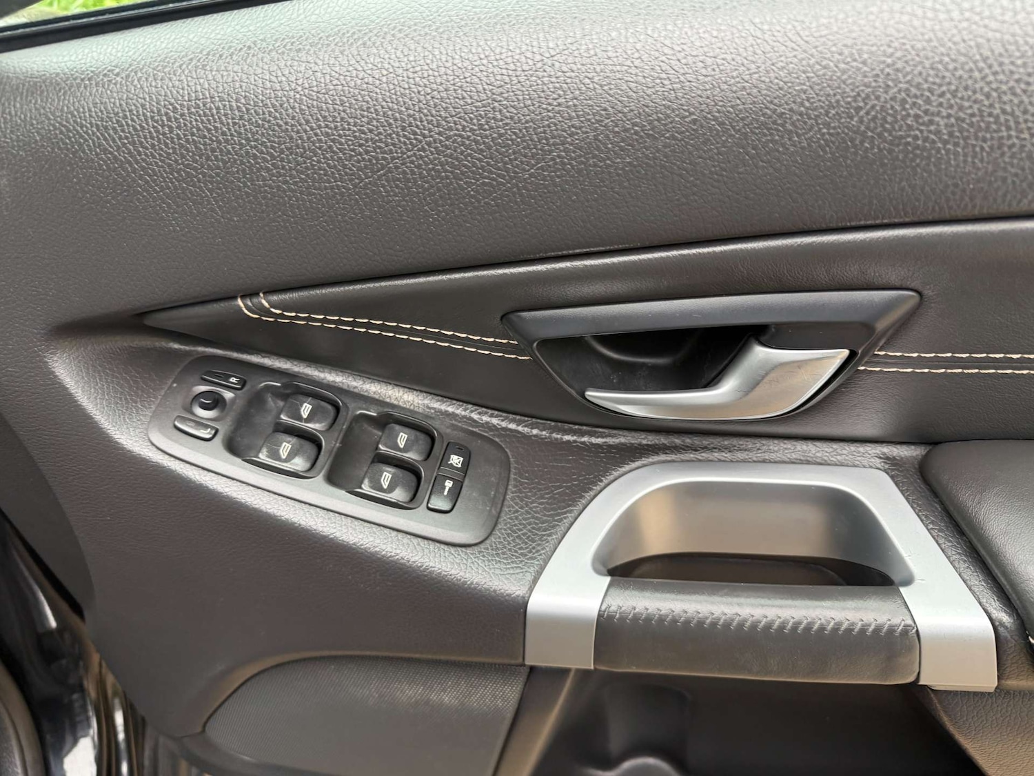 Used Volvo XC90 2010 for sale - 78131358: Photo 21