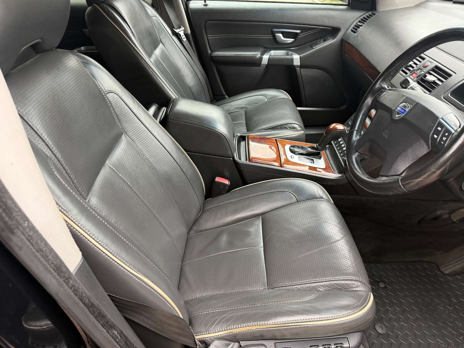 Used Volvo XC90 2010 for sale - 78131358: Photo 23