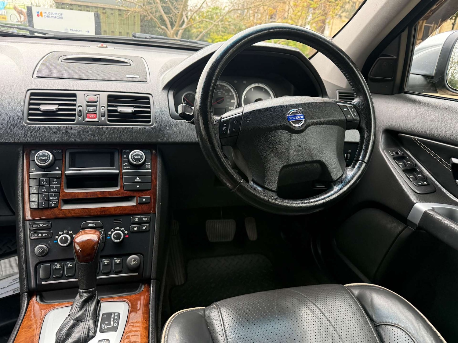 Used Volvo XC90 2010 for sale - 78131358: Photo 25