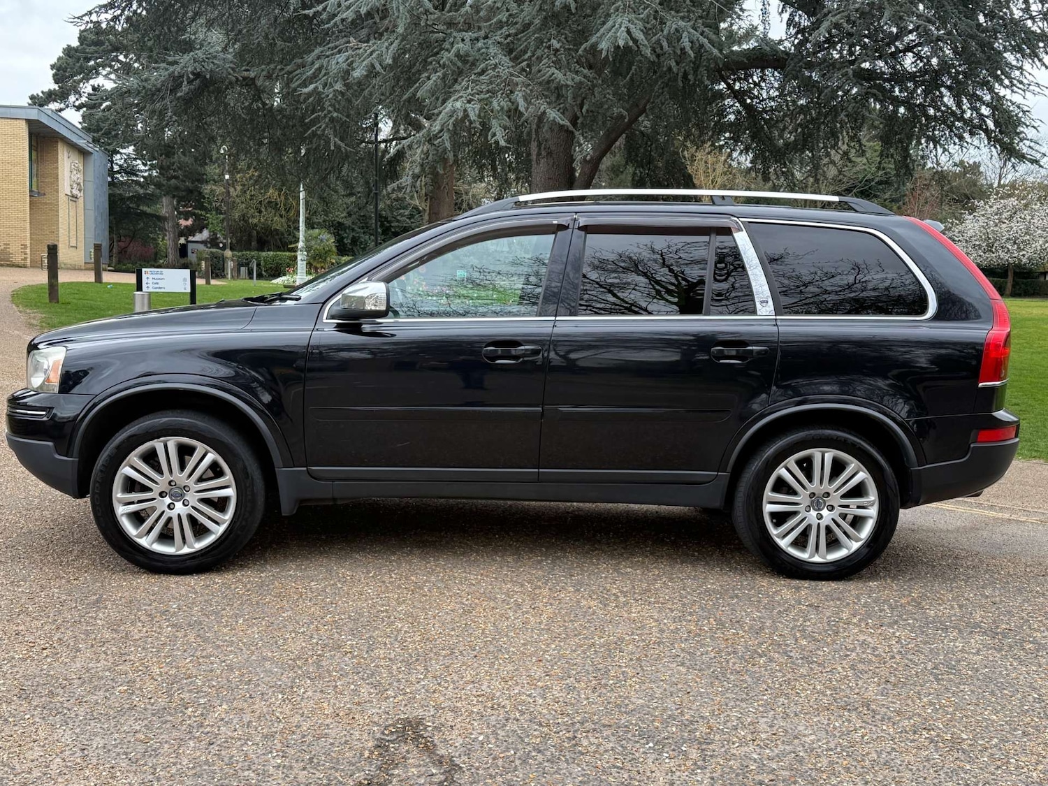 Used Volvo XC90 2010 for sale - 78131358: Photo 5