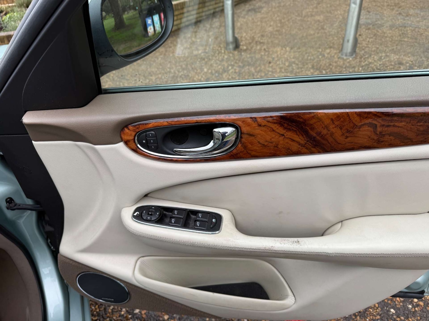 Used Jaguar XJ 2006 for sale - 77380705: Photo 25