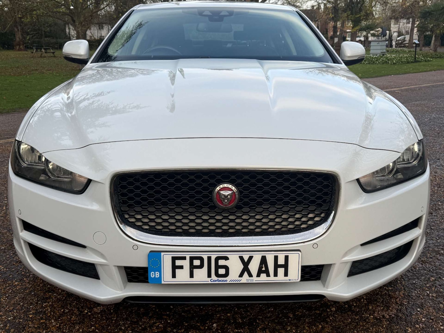 Used Jaguar XE 2016 for sale - 76735787: Photo 2