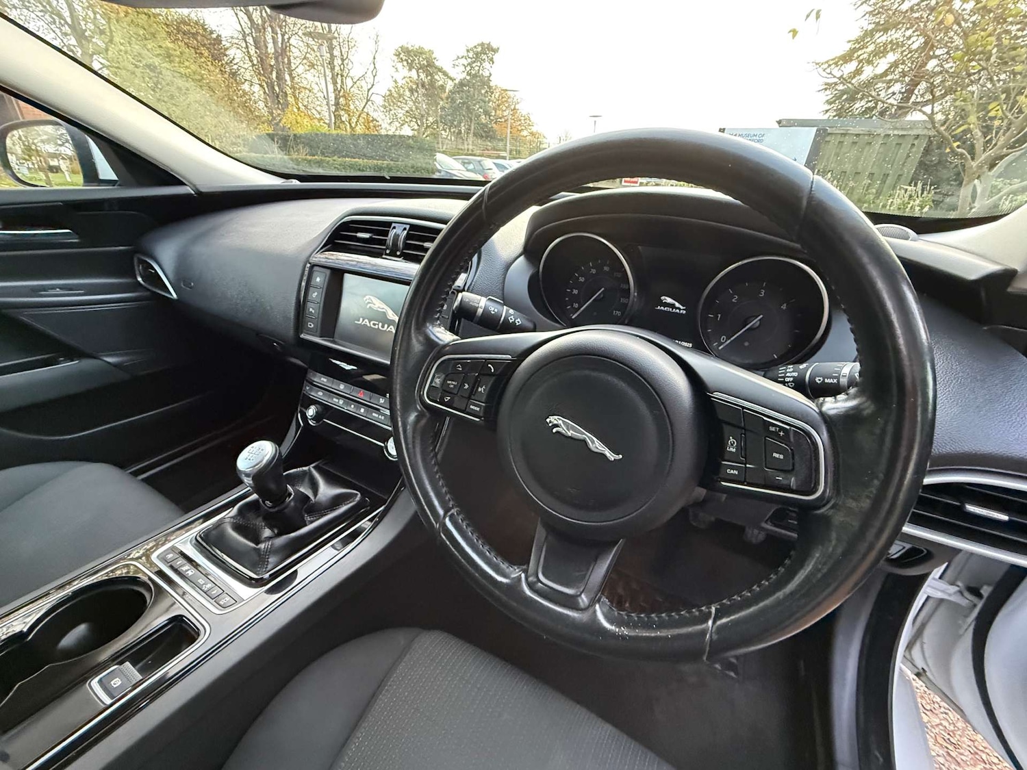 Used Jaguar XE 2016 for sale - 76735787: Photo 22