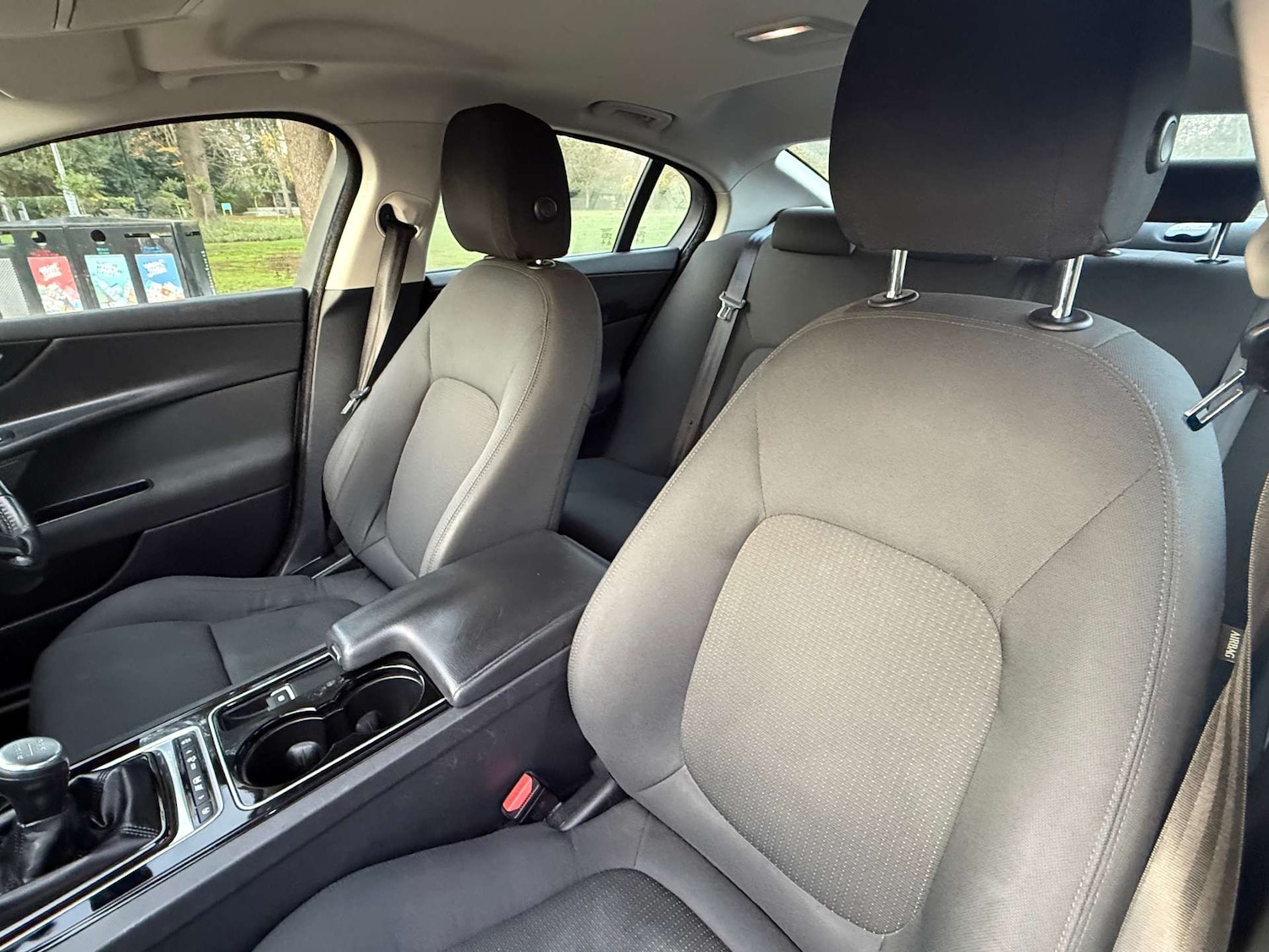 Used Jaguar XE 2016 for sale - 76735787: Photo 9