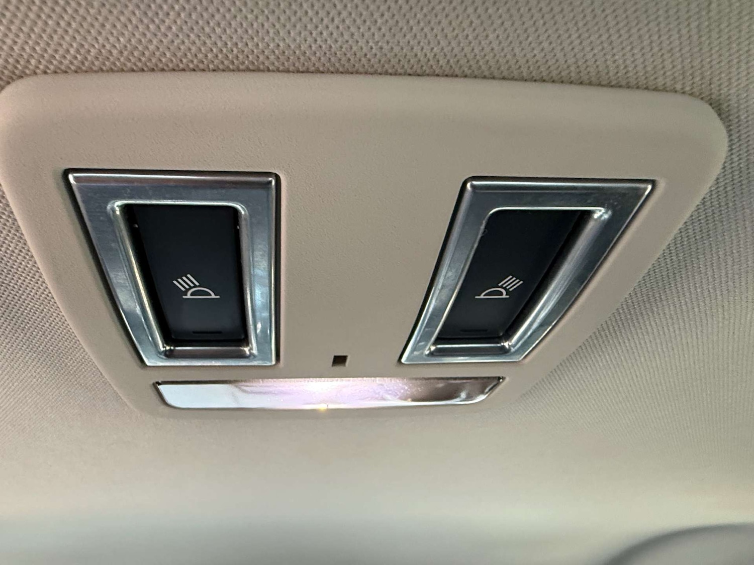 Used Jaguar XE 2016 for sale - 77594863: Photo 8