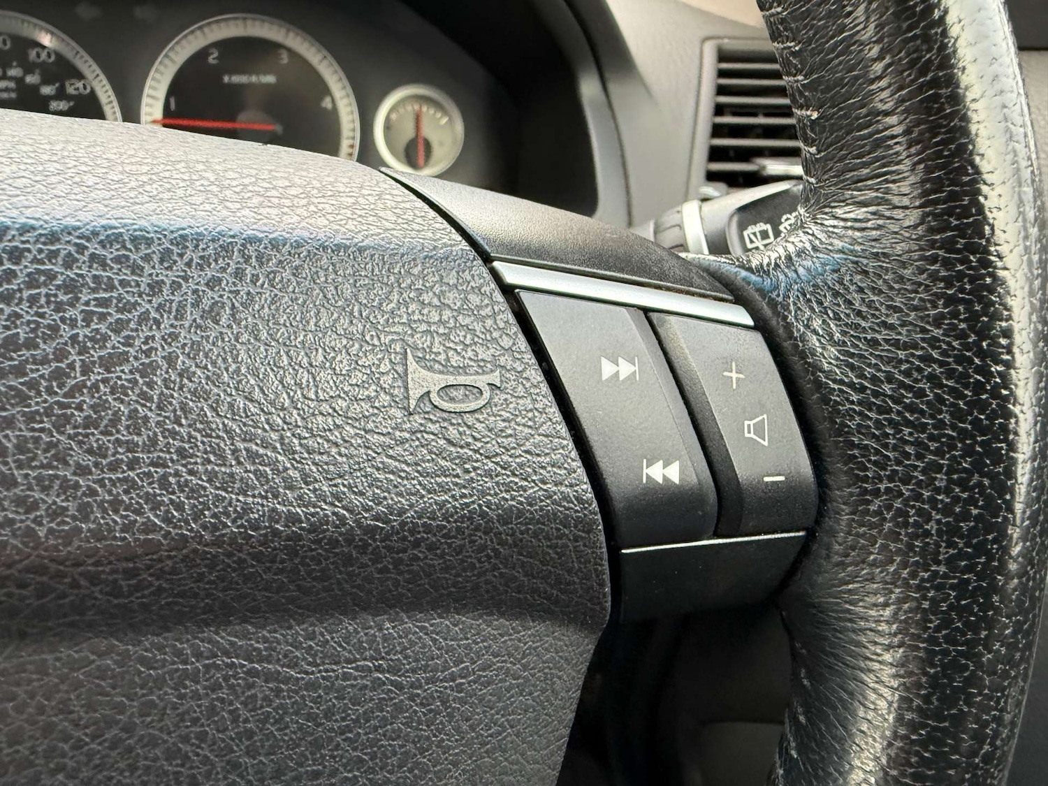 Used Volvo XC90 2010 for sale - 76959857: Photo 19