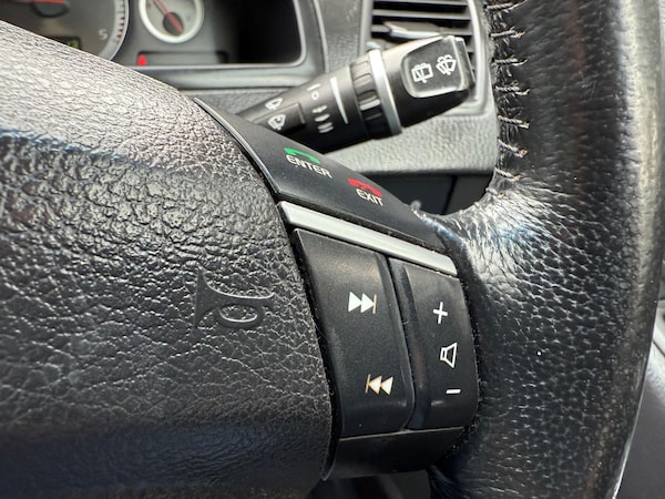 Used Volvo XC90 2011 for sale - 75095223: Photo 16