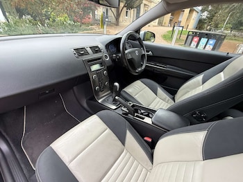 Used Volvo C30 2010 for sale - 76600973: Photo