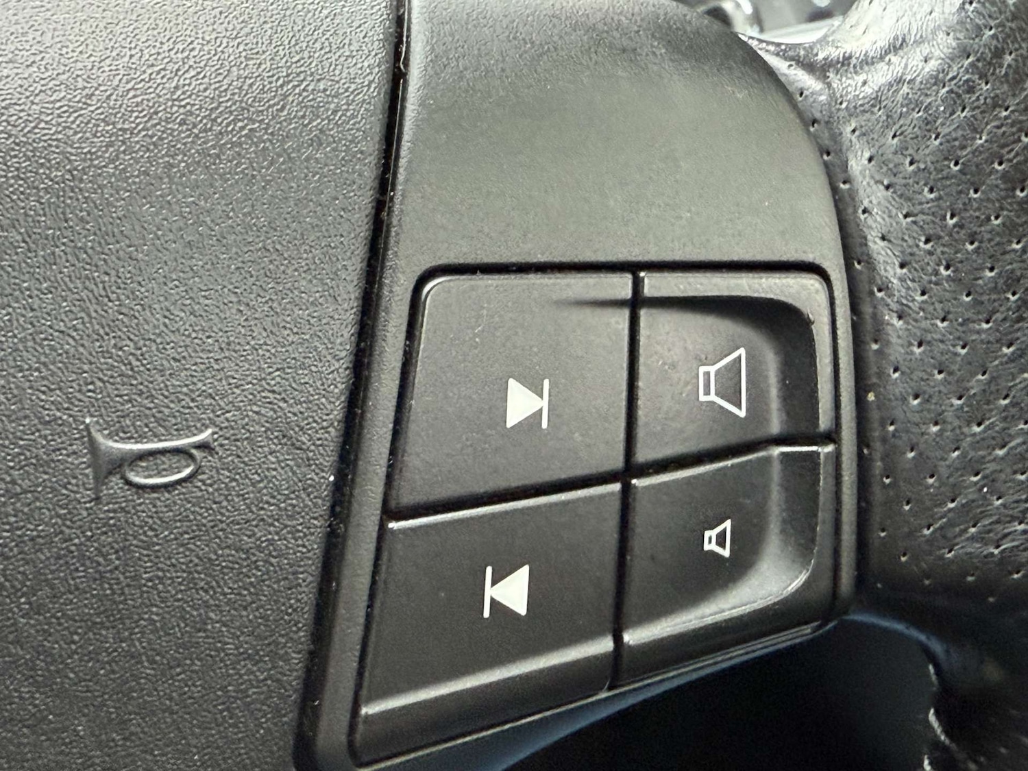 Used Volvo C30 2010 for sale - 76600973: Photo 7