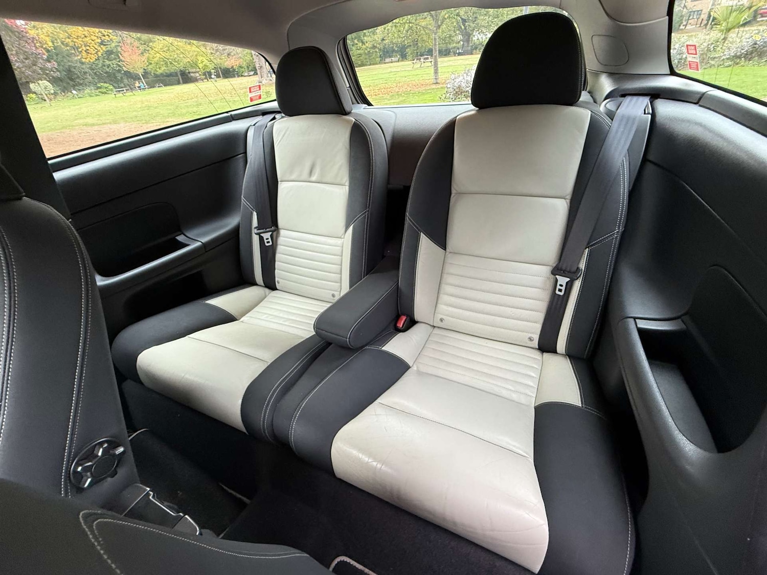 Used Volvo C30 2010 for sale - 76600973: Photo 8